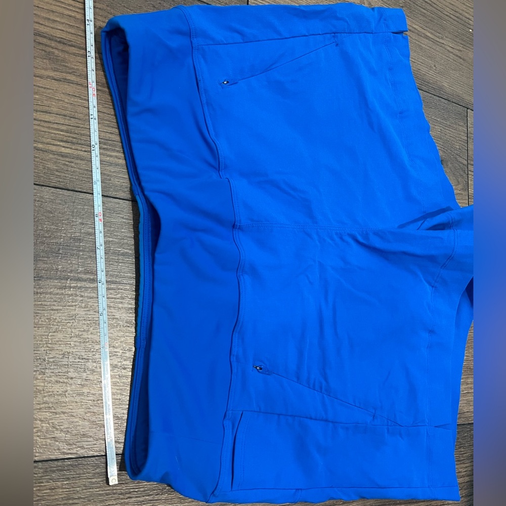 EUC CRZ YOGA Bright Blue High-Waist Athletic Shorts with Zip Pockets - Picture 5 of 8